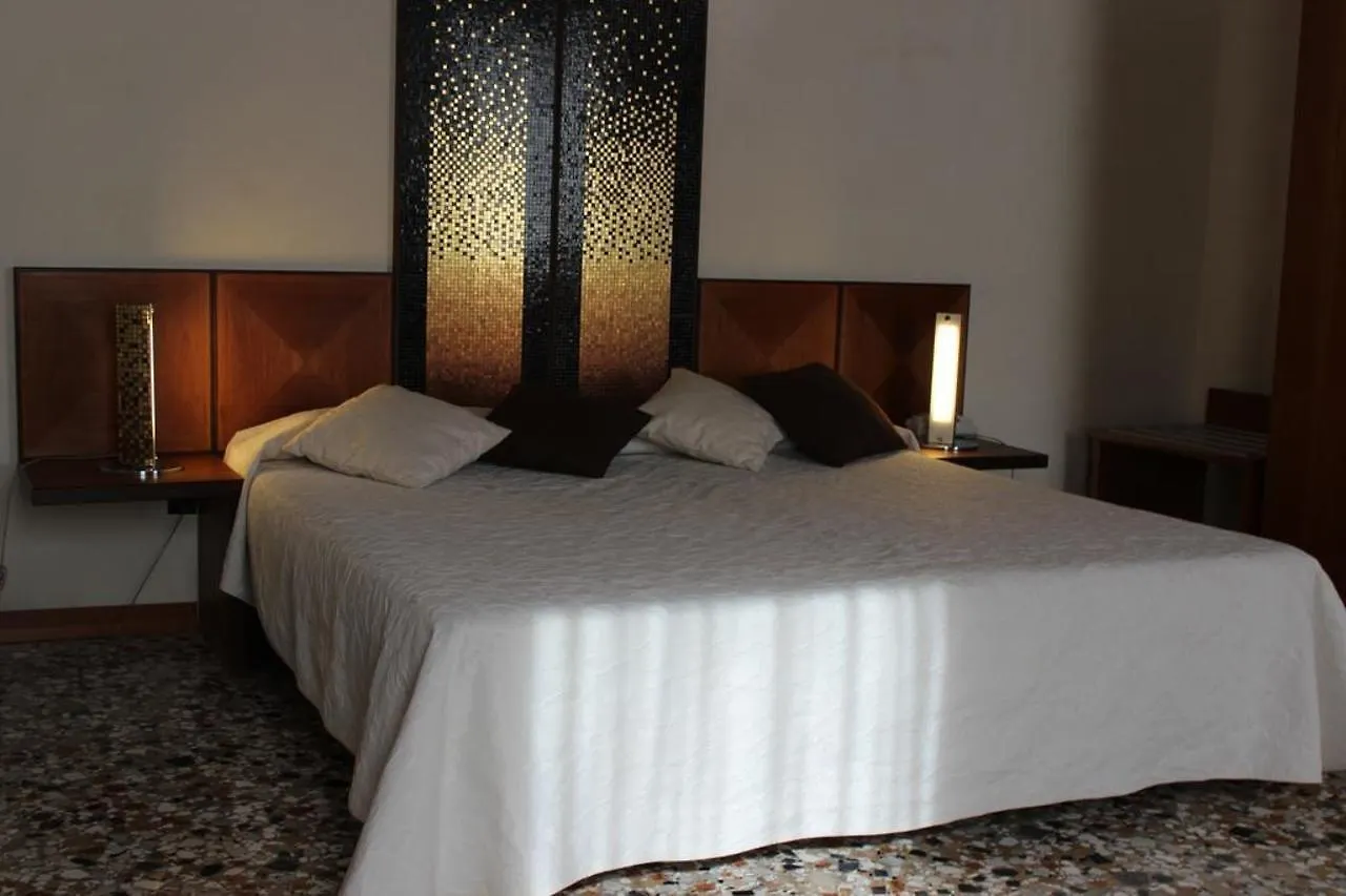 Bed and Breakfast Domus Orsoni Венеция